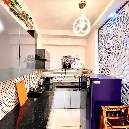 Airport Bliss Apartment+Balcony & Netflix + Prime Jaipur Eksteriør bilde