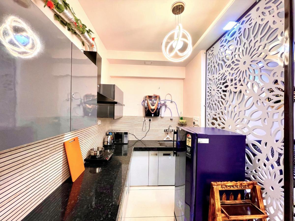 Airport Bliss Apartment+Balcony & Netflix + Prime Jaipur Eksteriør bilde